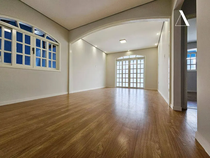 Casa com 3 quartos à venda, 466m2 em Guanabara, Joinville - SC - imagem 7 Foto 7 de Casa com 3 quartos à venda, 466m2 em Guanabara, Joinville - SC