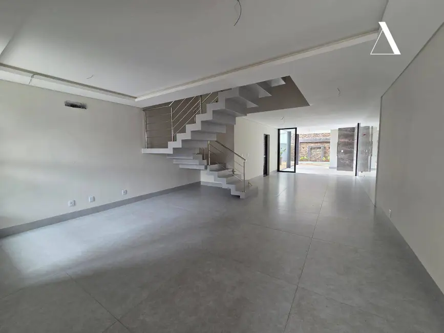 Foto 2 de Casa de Condomínio com 4 quartos à venda, 180m2 em América, Joinville - SC