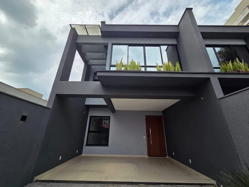 Foto 1 de Casa de Condomínio com 4 quartos à venda, 180m2 em América, Joinville - SC