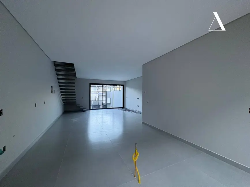 Casa de Condomínio com 3 quartos à venda, 180m2 em Jardim Sofia, Joinville - SC - imagem 5 Foto 5 de Casa de Condomínio com 3 quartos à venda, 180m2 em Jardim Sofia, Joinville - SC