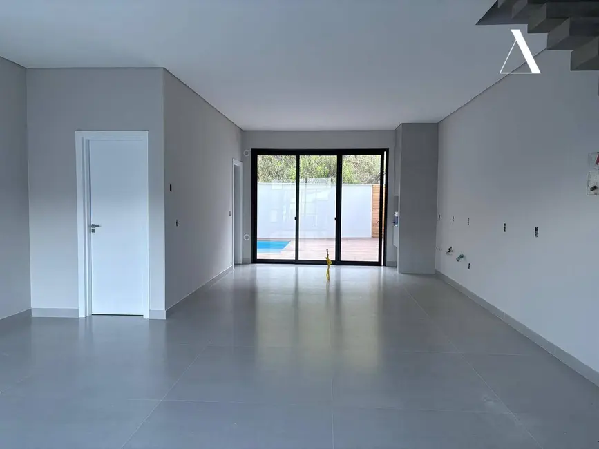 Casa de Condomínio com 3 quartos à venda, 180m2 em Jardim Sofia, Joinville - SC - imagem 2 Foto 2 de Casa de Condomínio com 3 quartos à venda, 180m2 em Jardim Sofia, Joinville - SC