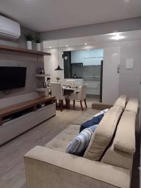 Foto 2 de Apartamento com 2 quartos à venda, 64m2 em Santo Antônio, Joinville - SC