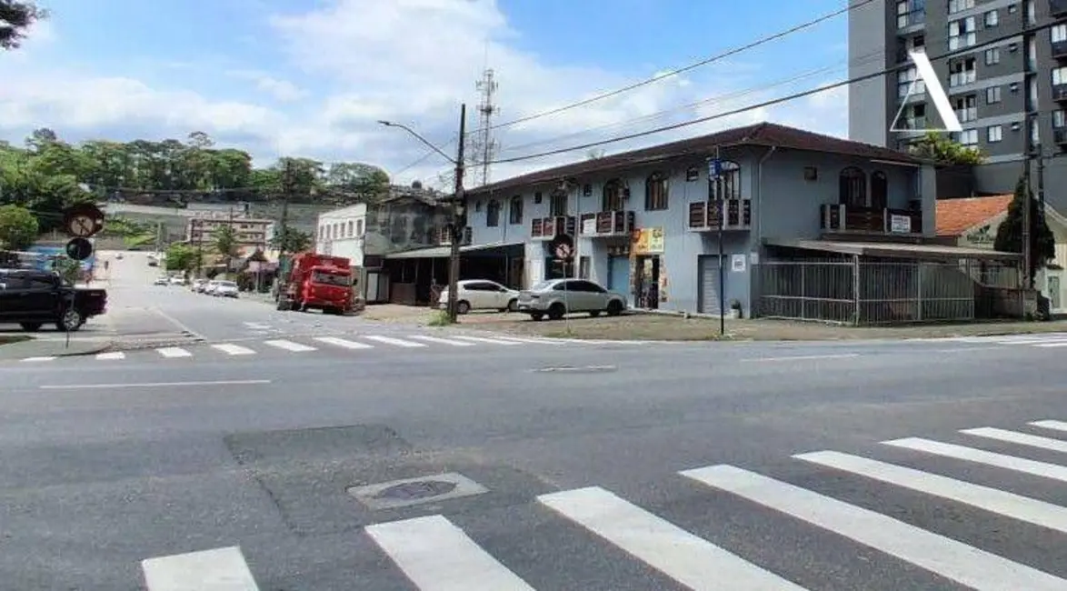 Foto 1 de Sobrado à venda, 585m2 em Anita Garibaldi, Joinville - SC