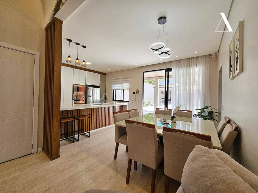 Foto 9 de Casa com 4 quartos à venda, 518m2 em Glória, Joinville - SC