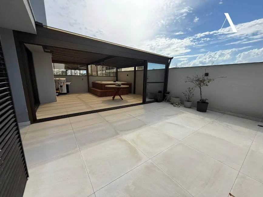 Foto 1 de Apartamento com 3 quartos à venda e para alugar, 240m2 em Anita Garibaldi, Joinville - SC