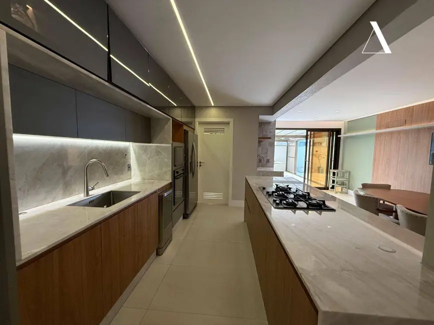 Foto 5 de Apartamento com 3 quartos à venda e para alugar, 240m2 em Anita Garibaldi, Joinville - SC