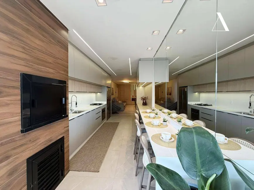 Foto 2 de Apartamento com 3 quartos à venda, 185m2 em Saguaçu, Joinville - SC