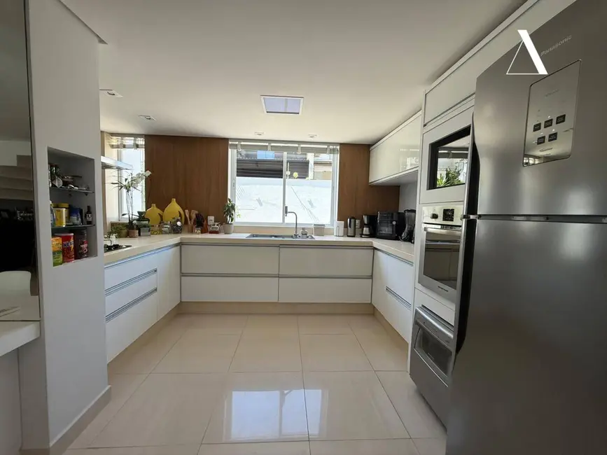 Foto 7 de Casa de Condomínio com 3 quartos à venda, 235m2 em Glória, Joinville - SC