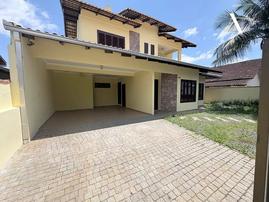Foto 2 de Casa com 3 quartos à venda, 397m2 em Saguaçu, Joinville - SC