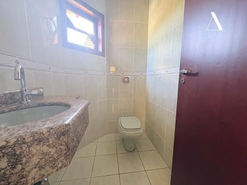 Foto 7 de Casa com 3 quartos à venda, 397m2 em Saguaçu, Joinville - SC