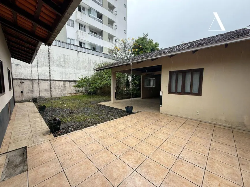 Foto 7 de Terreno / Lote à venda, 621m2 em Iririú, Joinville - SC