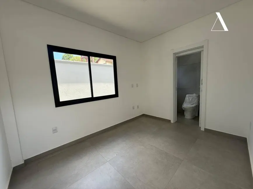 Foto 6 de Casa de Condomínio com 3 quartos à venda, 279m2 em América, Joinville - SC