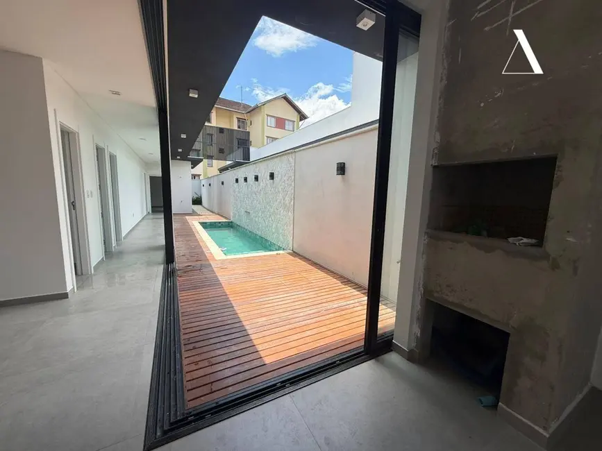 Foto 3 de Casa de Condomínio com 3 quartos à venda, 279m2 em América, Joinville - SC