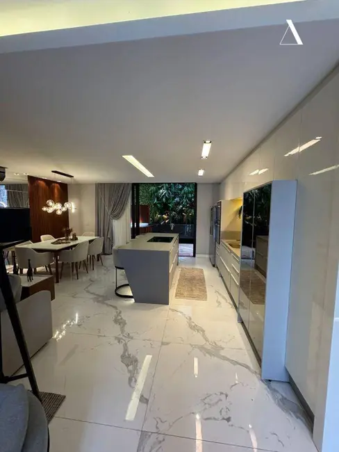 Foto 8 de Casa com 3 quartos à venda, 180m2 em Costa e Silva, Joinville - SC