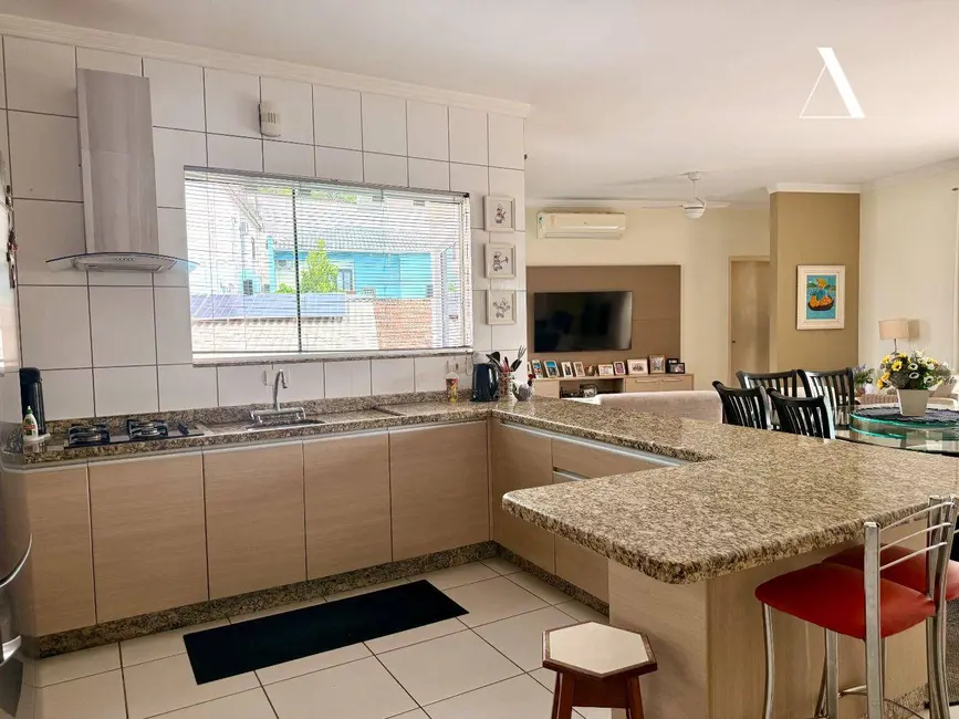 Foto 5 de Casa com 11 quartos à venda, 533m2 em Boa Vista, Joinville - SC