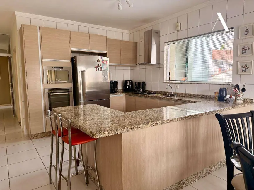 Foto 7 de Casa com 11 quartos à venda, 533m2 em Boa Vista, Joinville - SC