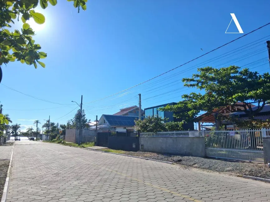 Foto 3 de Casa com 3 quartos à venda, 300m2 em Balneario Barra Do Sul - SC