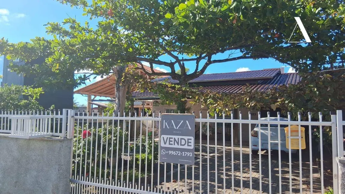 Foto 1 de Casa com 3 quartos à venda, 300m2 em Balneario Barra Do Sul - SC