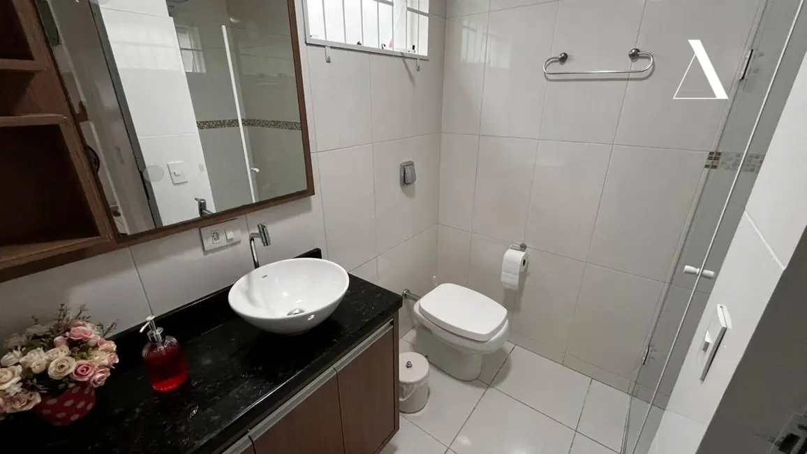 Foto 8 de Casa com 4 quartos à venda, 195m2 em Costa e Silva, Joinville - SC