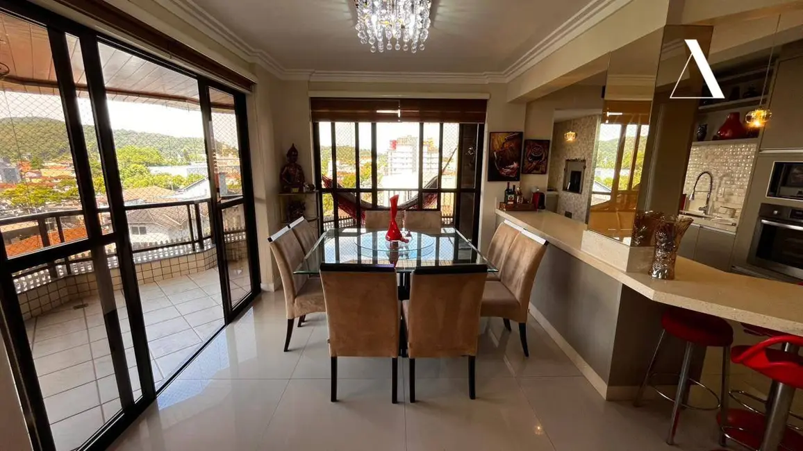 Foto 4 de Apartamento com 3 quartos à venda, 248m2 em Anita Garibaldi, Joinville - SC