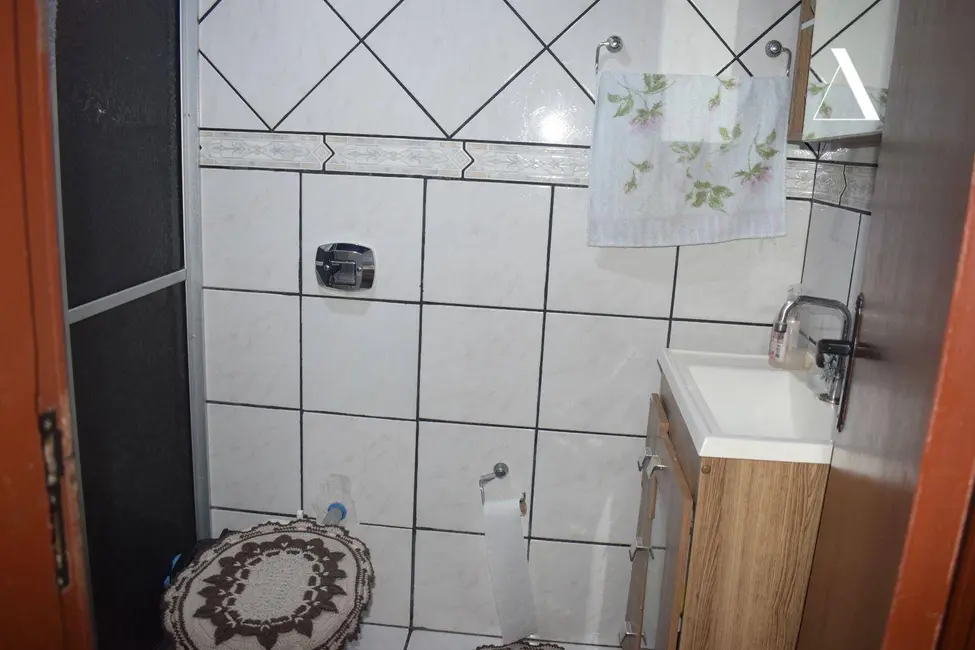 Foto 6 de Casa com 2 quartos à venda, 420m2 em Petrópolis, Joinville - SC