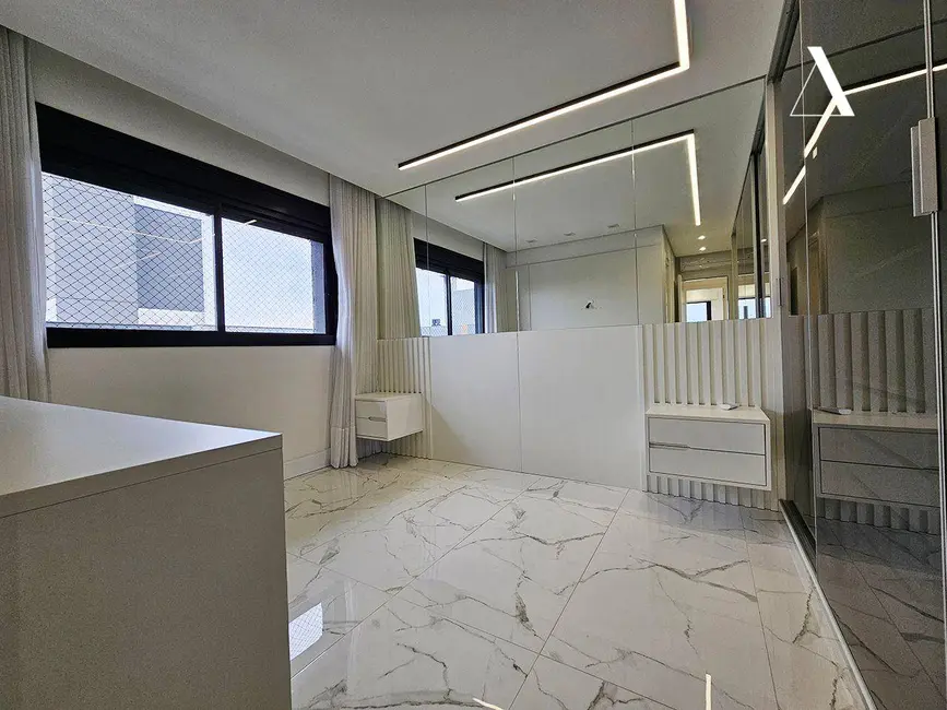 Foto 9 de Apartamento com 3 quartos à venda, 135m2 em Anita Garibaldi, Joinville - SC