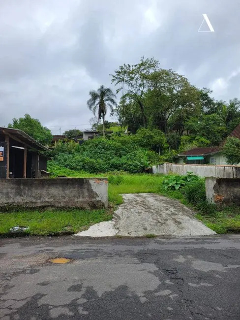 Foto 1 de Terreno / Lote à venda, 608m2 em Atiradores, Joinville - SC