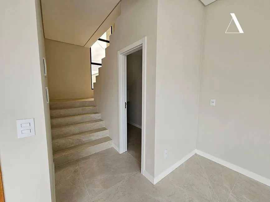 Foto 5 de Casa com 3 quartos à venda, 113m2 em Glória, Joinville - SC