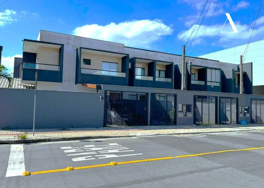 Foto 2 de Casa com 2 quartos à venda, 71m2 em Vila Nova, Joinville - SC