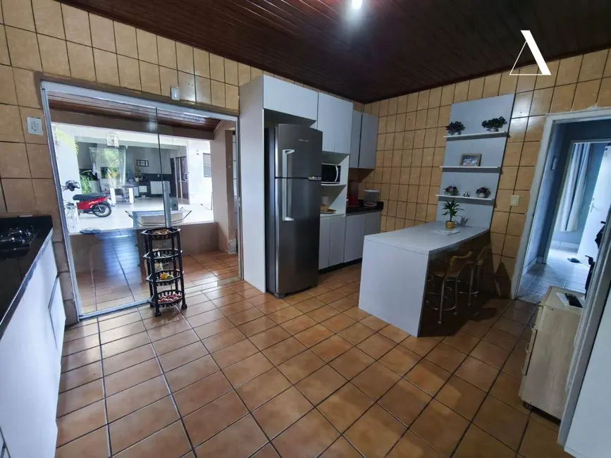 Casa com 3 quartos à venda, 398m2 em Parque Guarani, Joinville - SC - imagem 5 Foto 5 de Casa com 3 quartos à venda, 398m2 em Parque Guarani, Joinville - SC