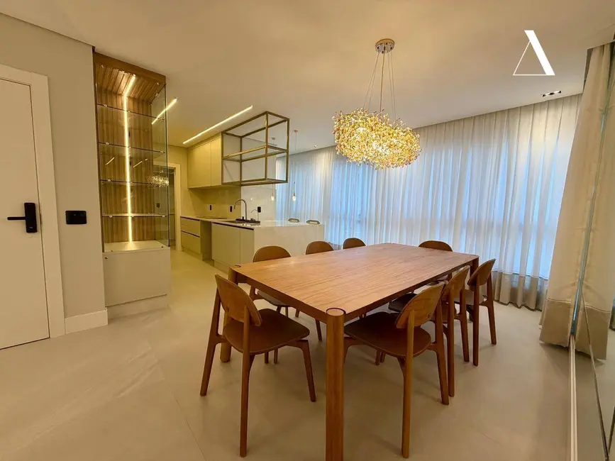 Foto 2 de Apartamento com 3 quartos à venda, 205m2 em América, Joinville - SC