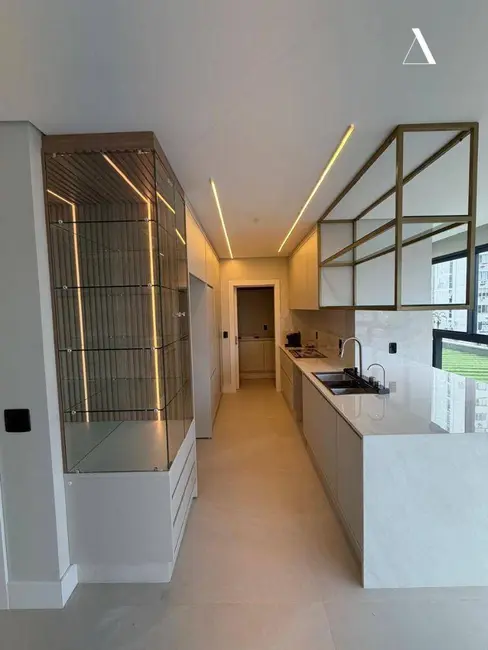 Foto 7 de Apartamento com 3 quartos à venda, 205m2 em América, Joinville - SC