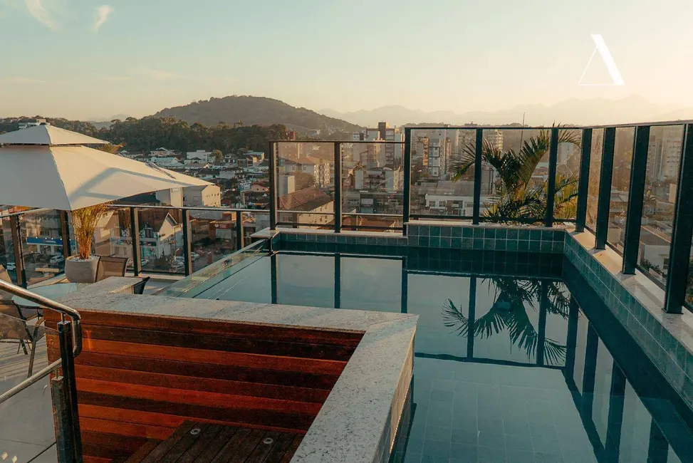 Foto 1 de Apartamento com 3 quartos à venda, 205m2 em América, Joinville - SC