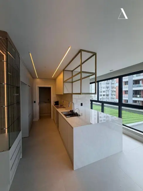 Foto 8 de Apartamento com 3 quartos à venda, 205m2 em América, Joinville - SC