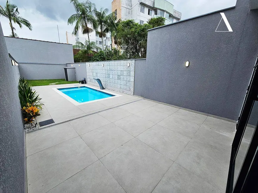 Foto 4 de Casa com 3 quartos à venda, 204m2 em Santo Antônio, Joinville - SC