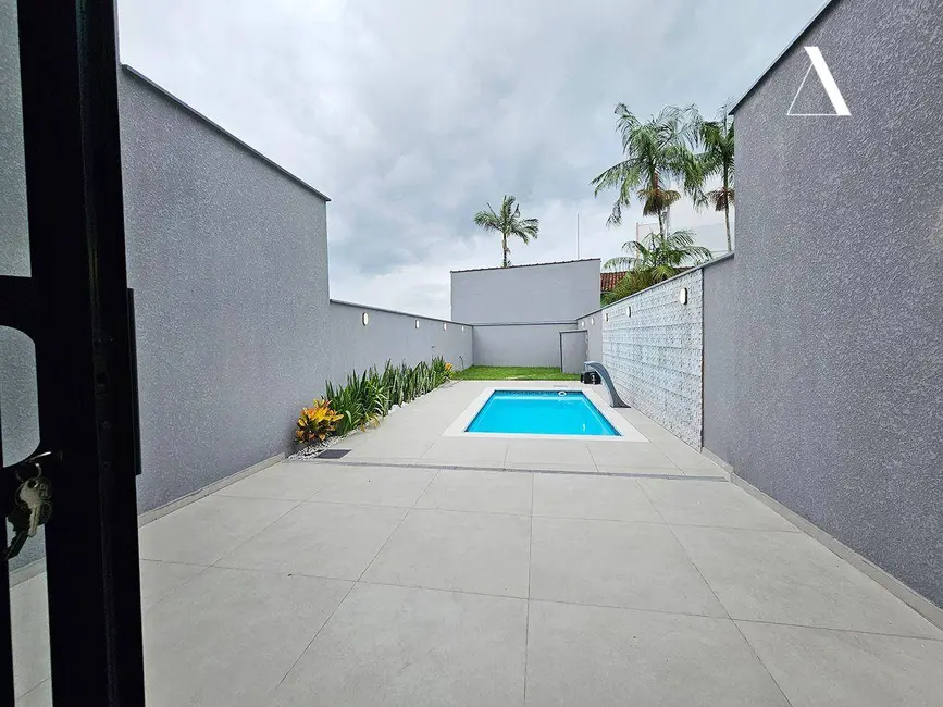 Foto 3 de Casa com 3 quartos à venda, 204m2 em Santo Antônio, Joinville - SC