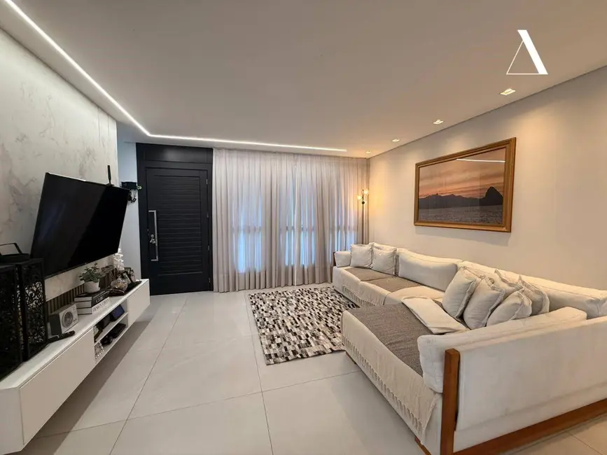 Foto 3 de Casa com 3 quartos à venda, 120m2 em América, Joinville - SC