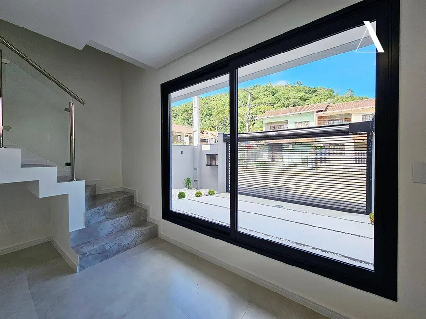 Foto 8 de Casa com 3 quartos à venda, 88m2 em América, Joinville - SC