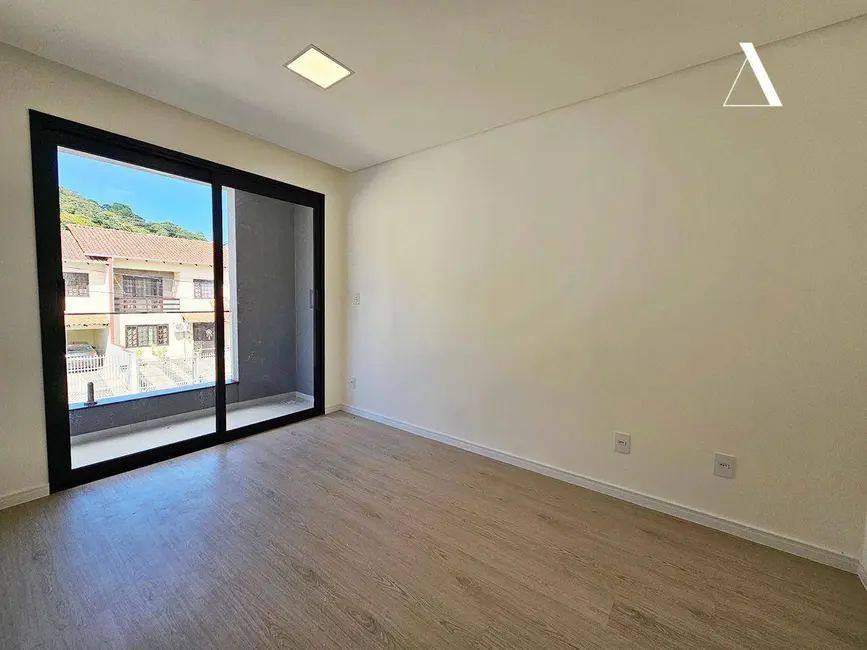 Foto 9 de Casa com 3 quartos à venda, 88m2 em América, Joinville - SC