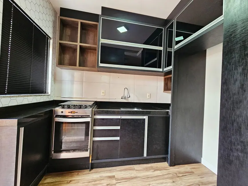Foto 6 de Casa com 2 quartos à venda, 77m2 em Aventureiro, Joinville - SC