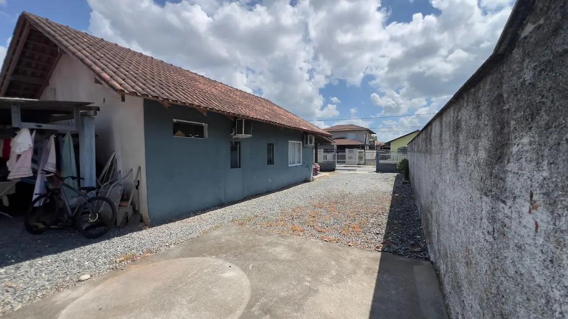 Foto 4 de Casa com 4 quartos à venda, 288m2 em Jardim Iririú, Joinville - SC