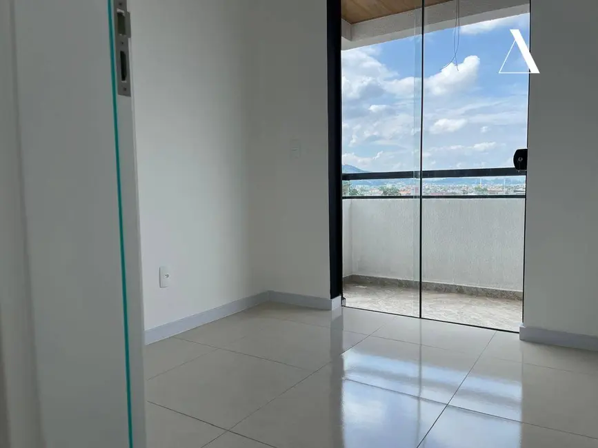 Foto 8 de Cobertura com 2 quartos à venda, 94m2 em Fátima, Joinville - SC