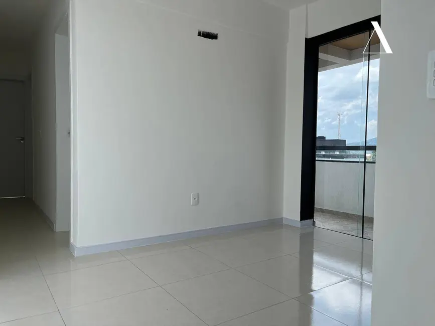 Foto 9 de Cobertura com 2 quartos à venda, 94m2 em Fátima, Joinville - SC