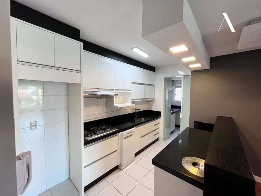 Foto 4 de Apartamento com 3 quartos à venda, 99m2 em Santo Antônio, Joinville - SC