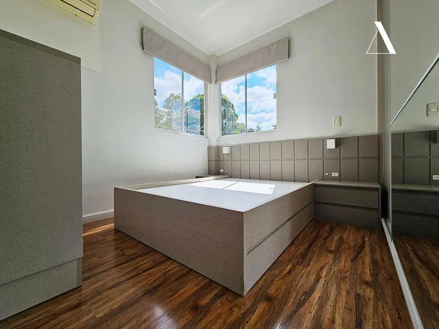 Foto 9 de Apartamento com 3 quartos à venda, 99m2 em Santo Antônio, Joinville - SC