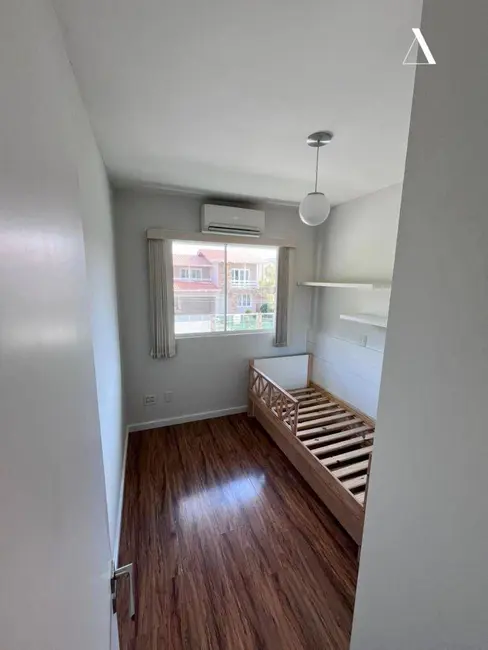 Foto 9 de Apartamento com 3 quartos à venda, 99m2 em Santo Antônio, Joinville - SC