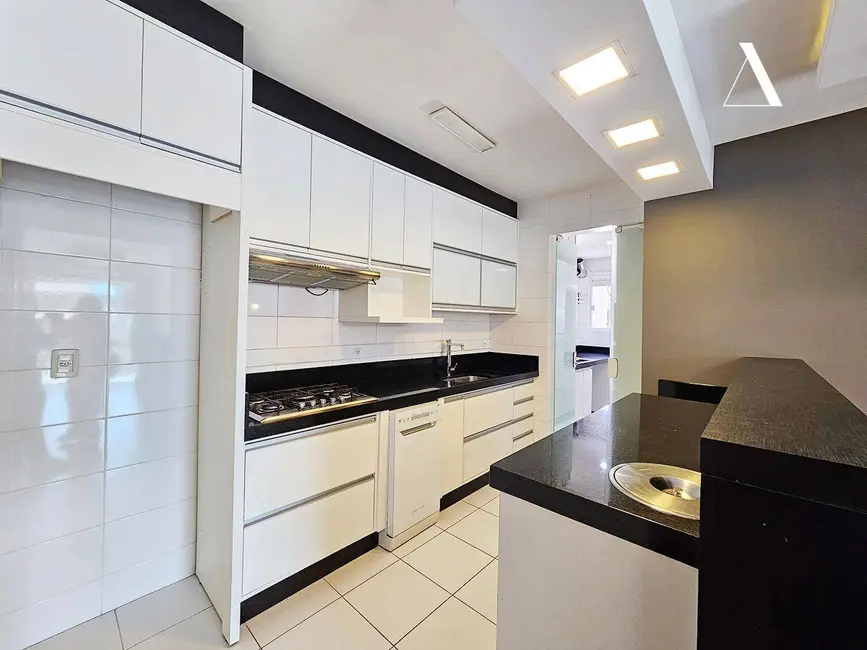 Foto 1 de Apartamento com 3 quartos à venda, 99m2 em Santo Antônio, Joinville - SC