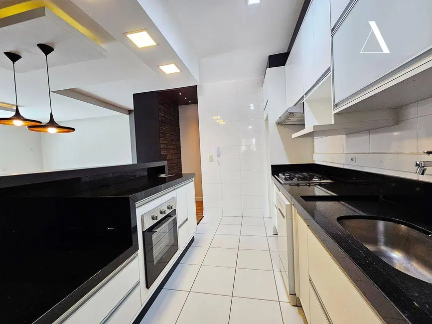 Foto 2 de Apartamento com 3 quartos à venda, 99m2 em Santo Antônio, Joinville - SC
