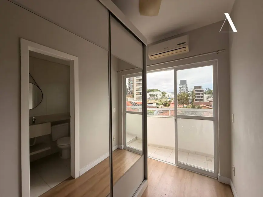 Foto 8 de Apartamento com 2 quartos à venda, 86m2 em Bom Retiro, Joinville - SC