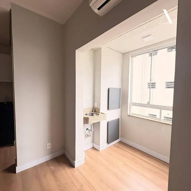 Foto 3 de Apartamento com 2 quartos à venda, 86m2 em Bom Retiro, Joinville - SC